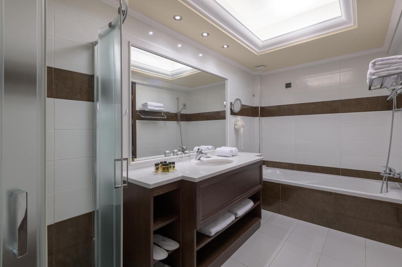 Suite Panoramique avec Piscine Privée - Vue sur Mer