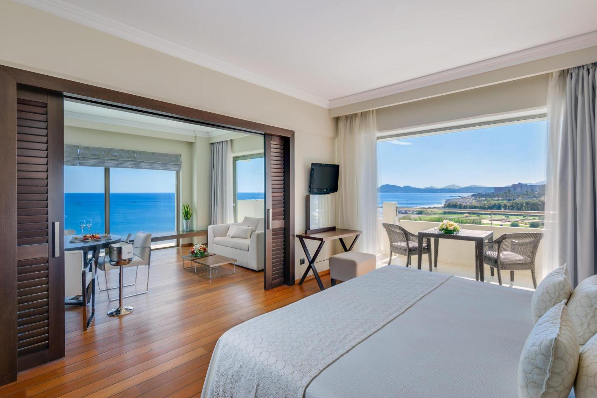 Suite de Luxe Club Élite (2 Adultes + 1 Enfant) - Vue sur Mer